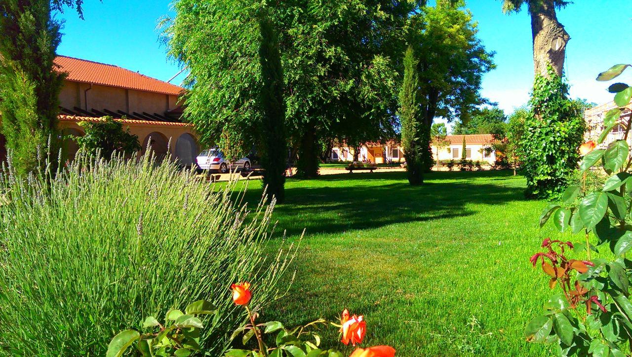 La Aldea Colorada Casa Rural Mota del Marques Exterior photo